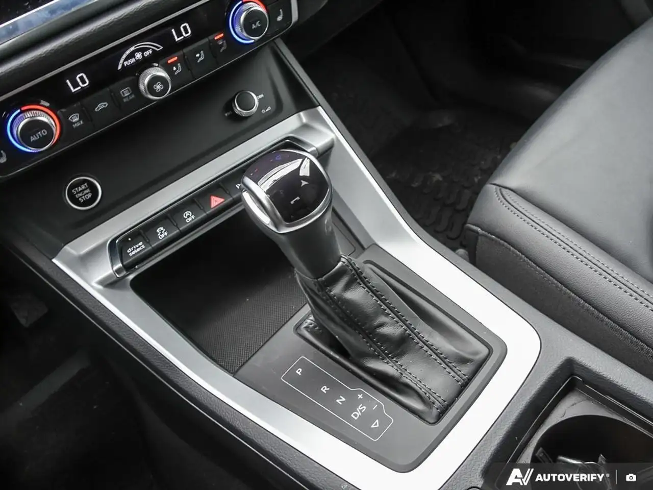 Audi Q3 снимка Audi Q3