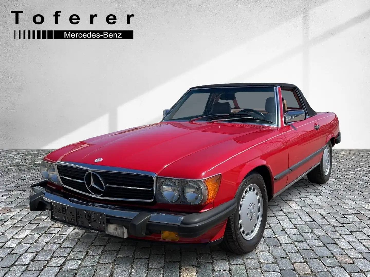 Mercedes-Benz 560 SL Rood - 1
