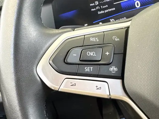 Volkswagen Polo view 21