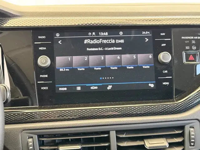 Volkswagen Polo view 24