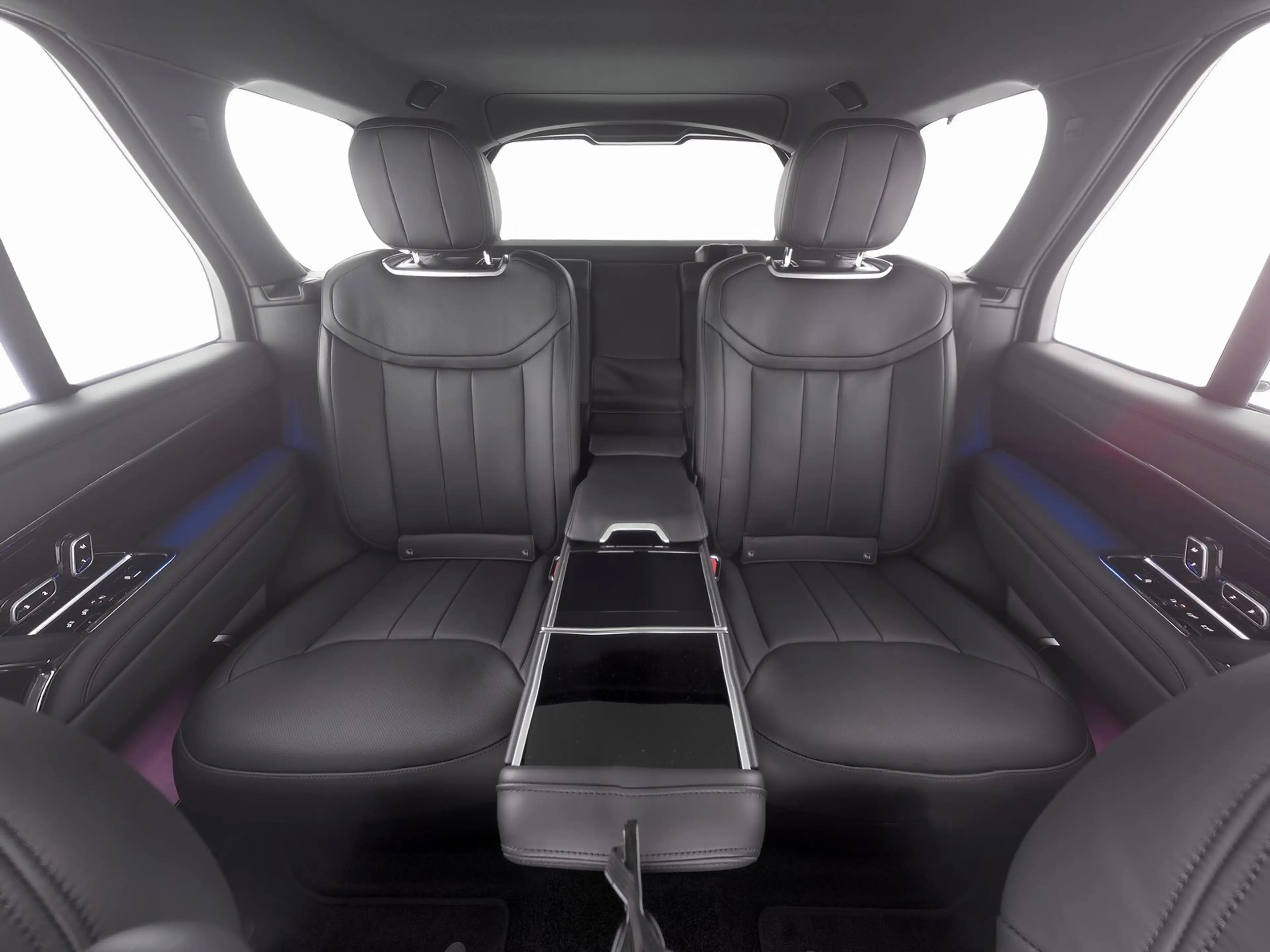 Land Rover Range Rover P550e HSE *Business-Class-Sitze* — photo 5
