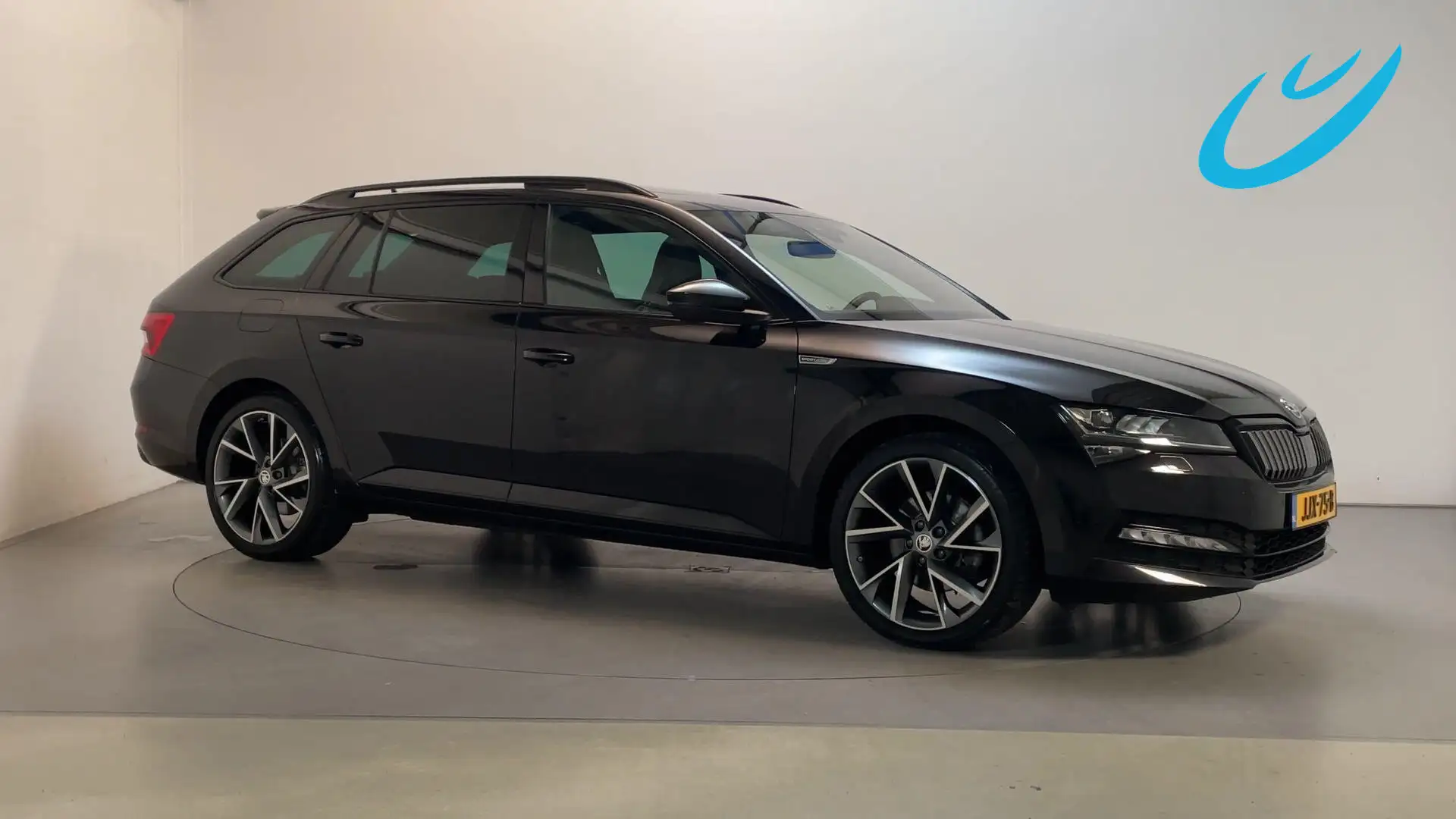 Skoda Superb Combi 1.4 TSI iV Sportline Business LED Panoramada Zwart - 1
