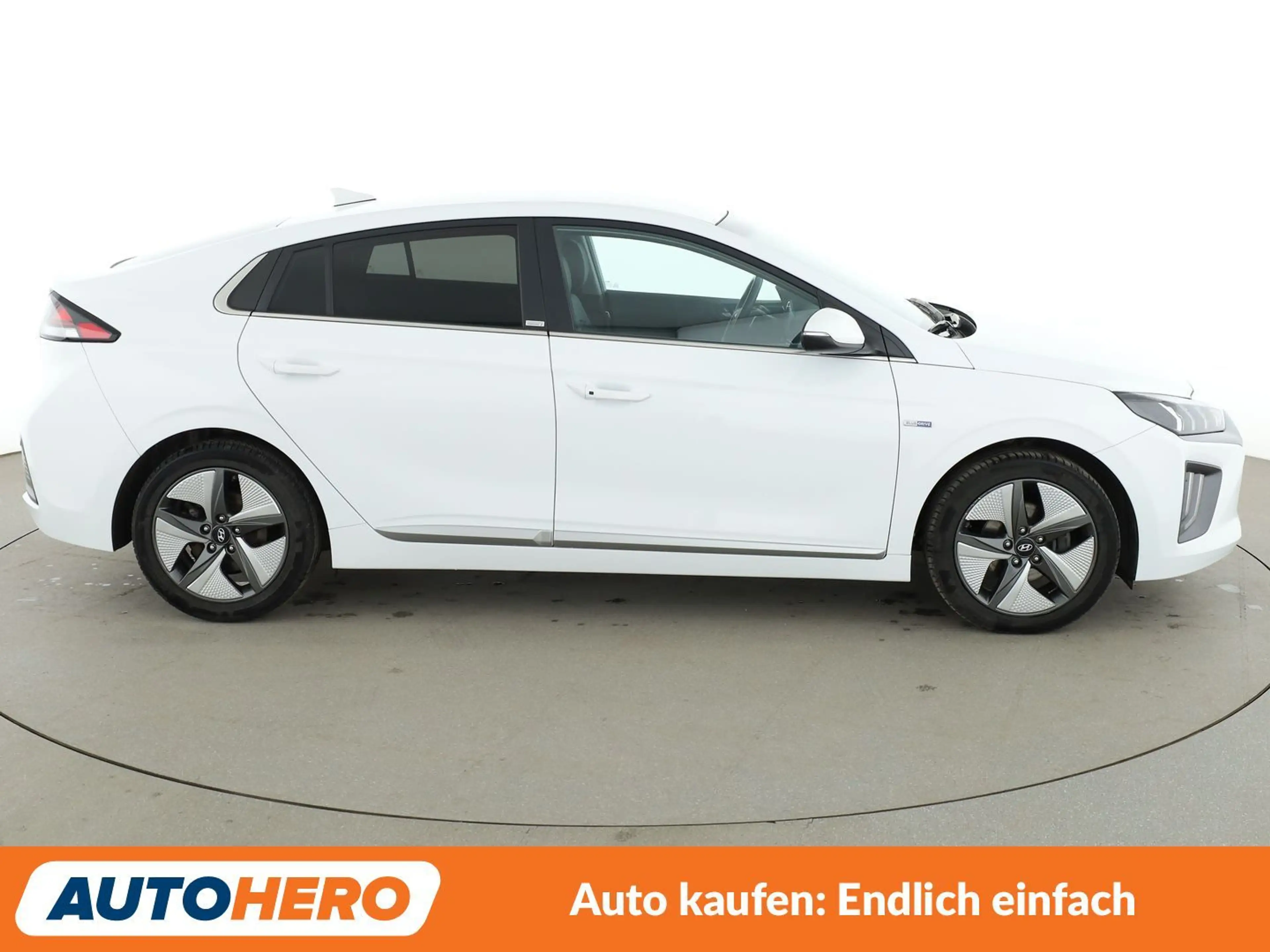 Hyundai IONIQ 1.6 Hybrid Style Aut.*LED*ACC*CAM*PDC*SHZ*ALU* — photo 7