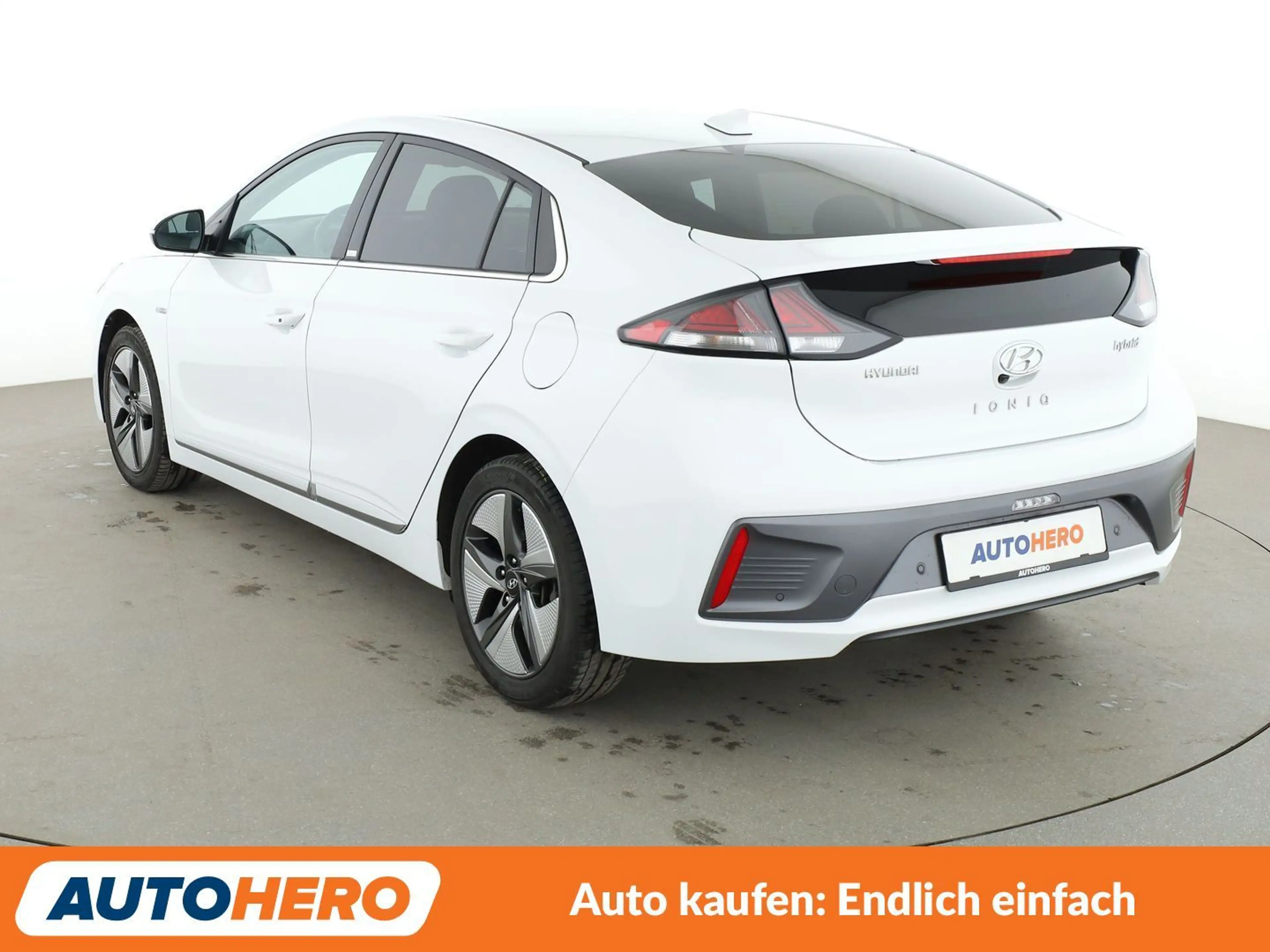 Hyundai IONIQ 1.6 Hybrid Style Aut.*LED*ACC*CAM*PDC*SHZ*ALU* — photo 4