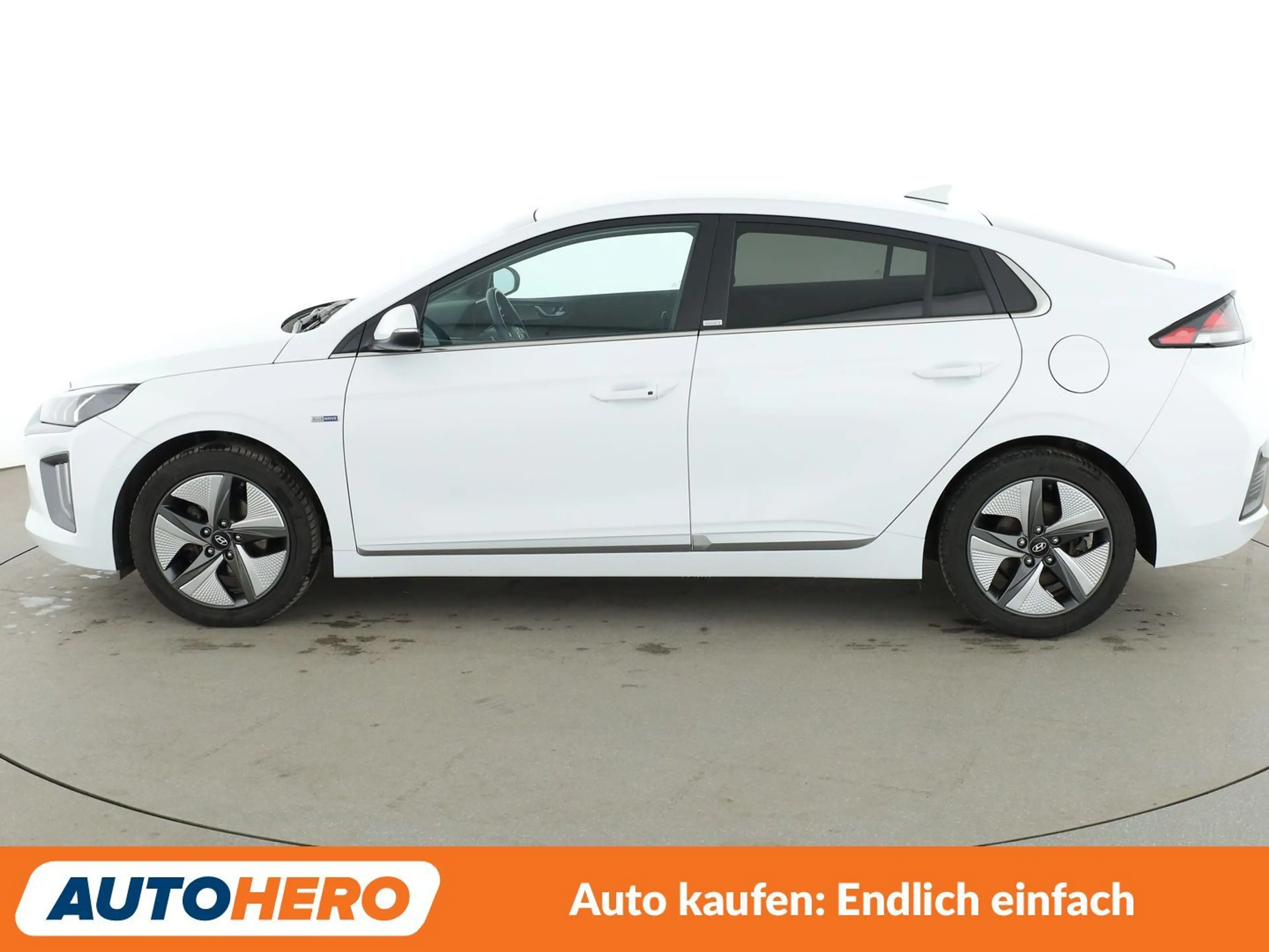 Hyundai IONIQ 1.6 Hybrid Style Aut.*LED*ACC*CAM*PDC*SHZ*ALU* — photo 3