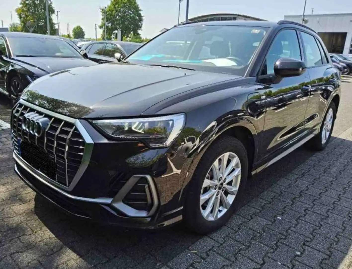 Audi Q3 45TFSIe S-tronic S LINE NAV+ KAMERA VC Schwarz - 1