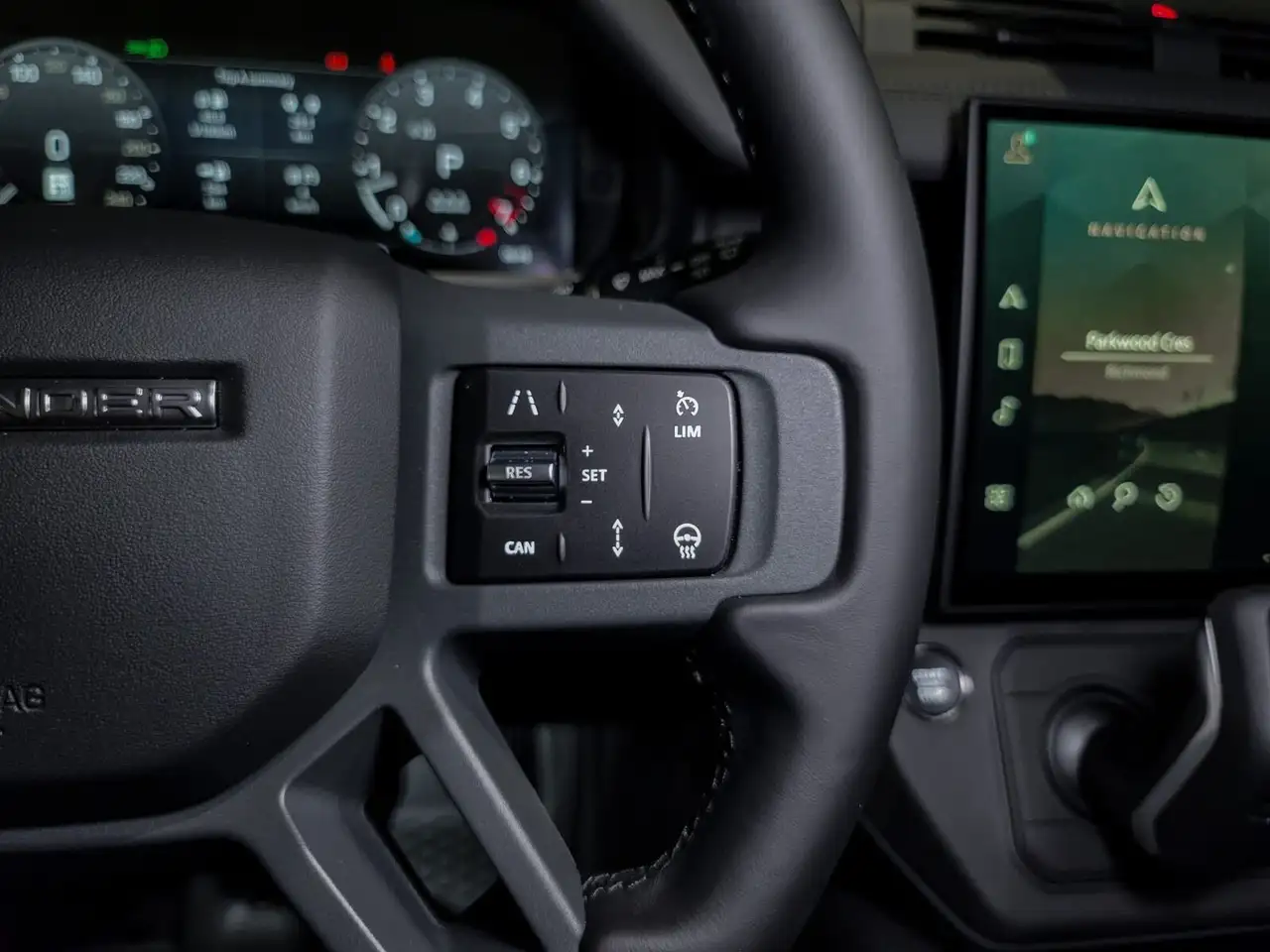 Land Rover Defender снимка Land Rover Defender