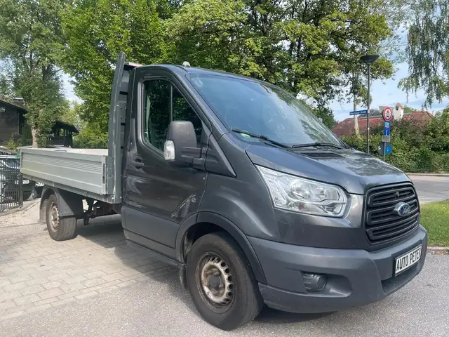 Ford Transit view 6