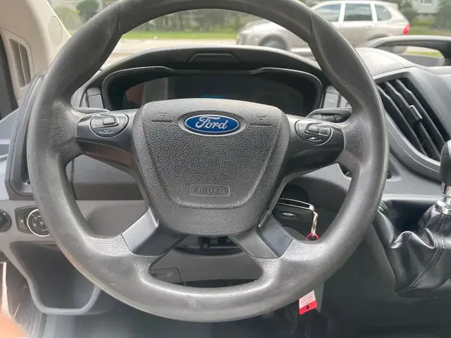 Ford Transit view 10