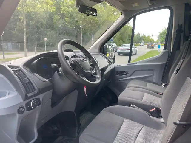 Ford Transit view 9