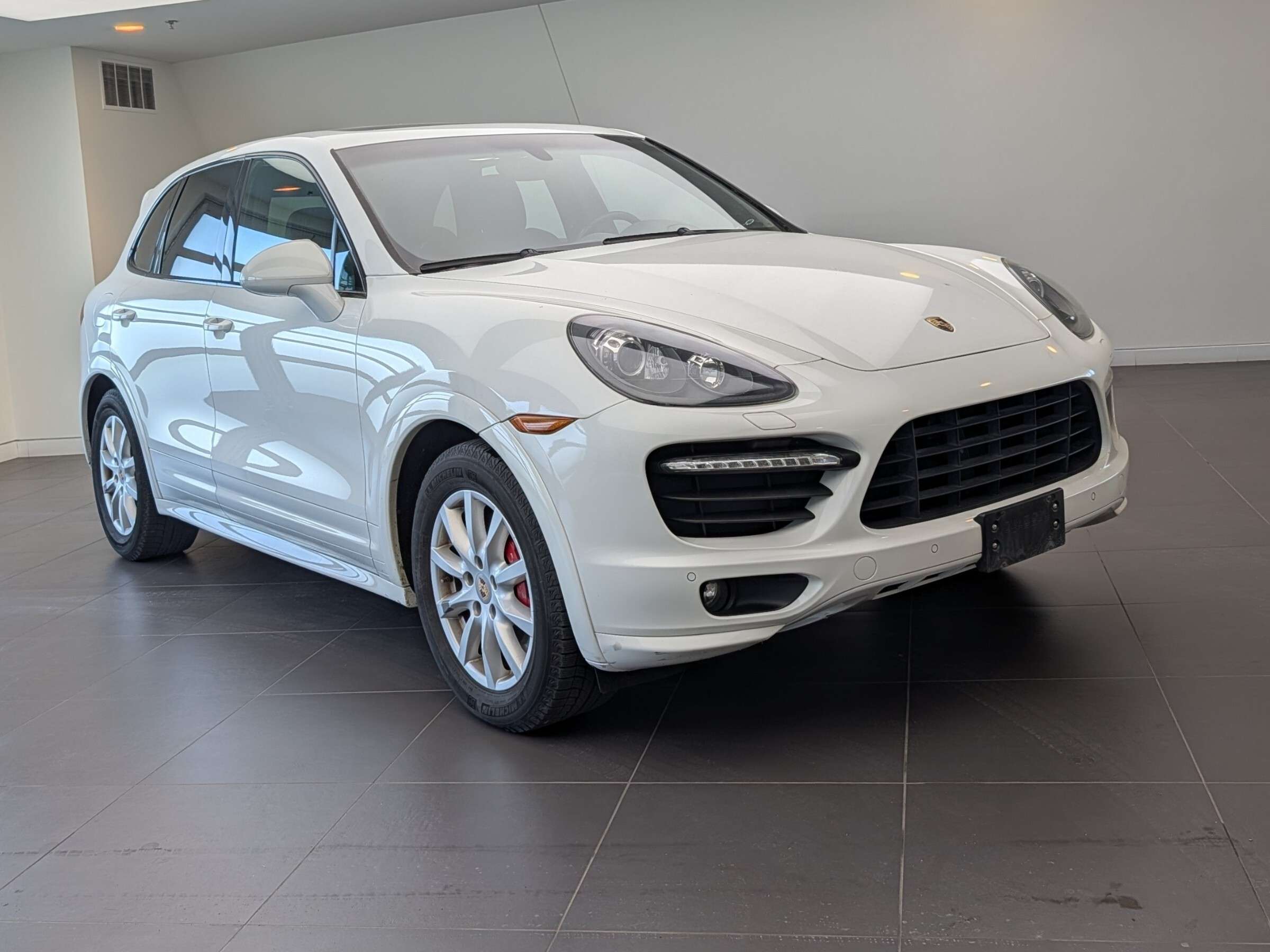 2013 Porsche Cayenne GTS | Back Up Cam | Carbon Inlays