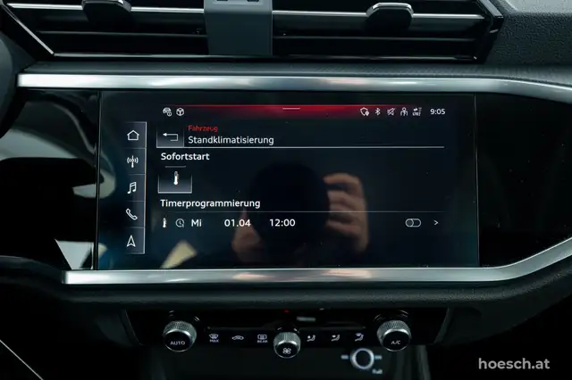 Audi Q3 view 12
