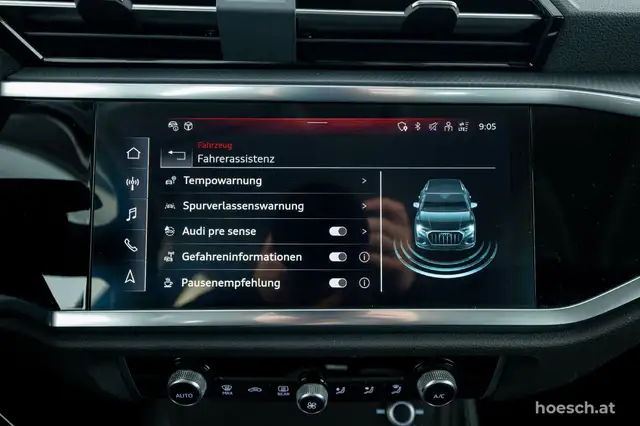 Audi Q3 view 13