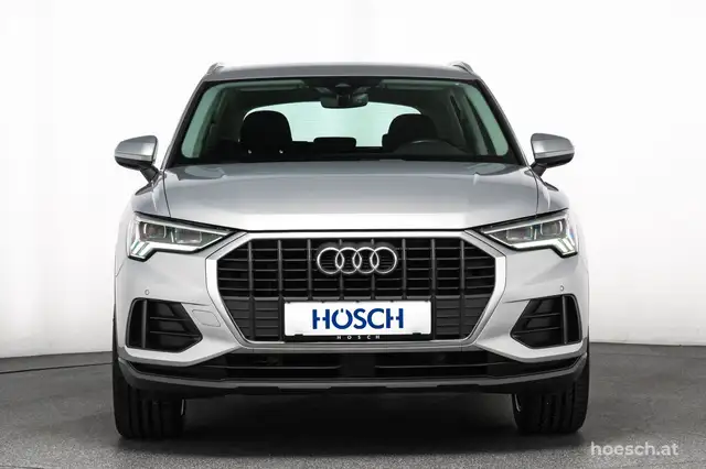 Audi Q3 view 2