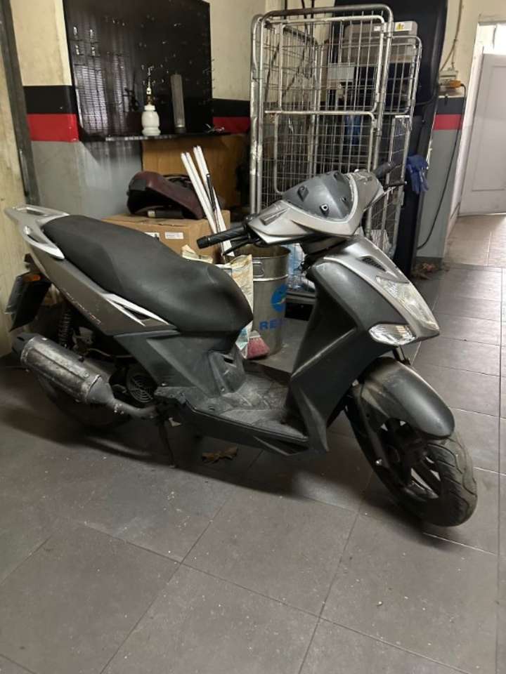 Kymco Agility 150 .