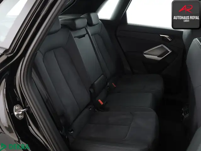 Audi Q3 view 12