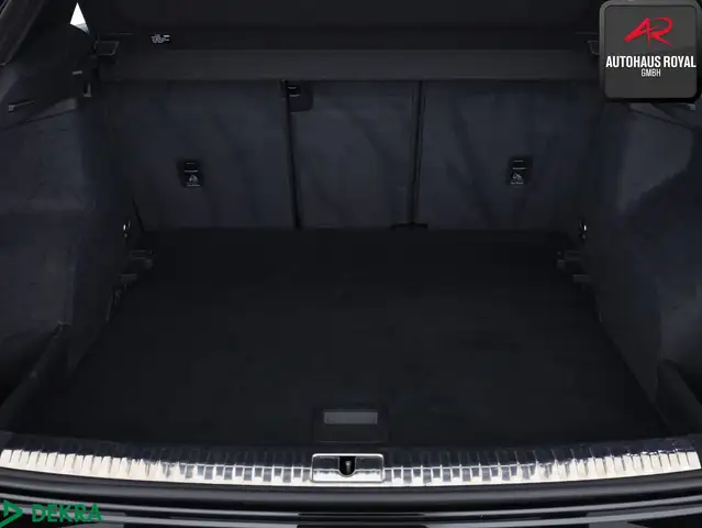 Audi Q3 view 13