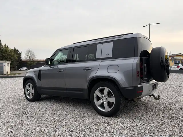 Land Rover Defender 110 P400e Hybrid AWD Luftfederung ACC AHV Garantie Ansicht 8