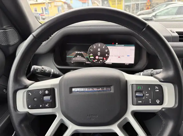 Land Rover Defender 110 P400e Hybrid AWD Luftfederung ACC AHV Garantie Ansicht 13