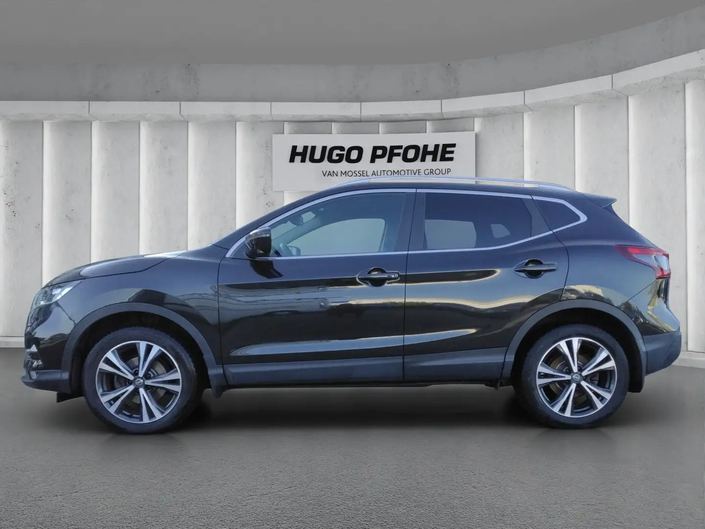 Nissan Qashqai 1.2 DIG-T N-Connecta Zwart - 2