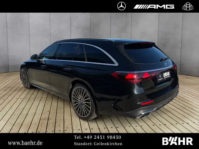 Mercedes-Benz E-Class view 3