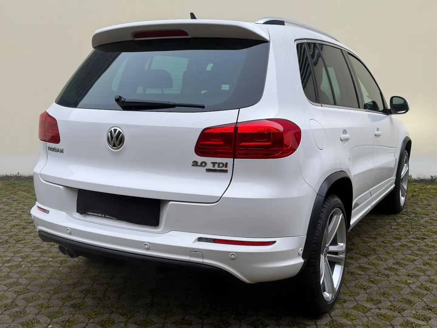 Volkswagen Tiguan 2.0 4Motion | R-Line | Pano | StandH Weiß - 2