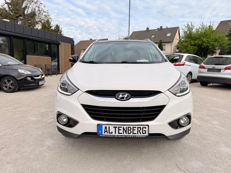 Hyundai iX35 Style AWD, 1 Hand,Navi,AHK. — photo 2