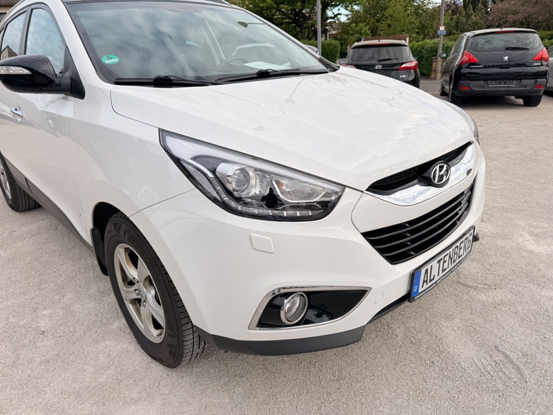 Hyundai iX35 Style AWD, 1 Hand,Navi,AHK. — photo 9