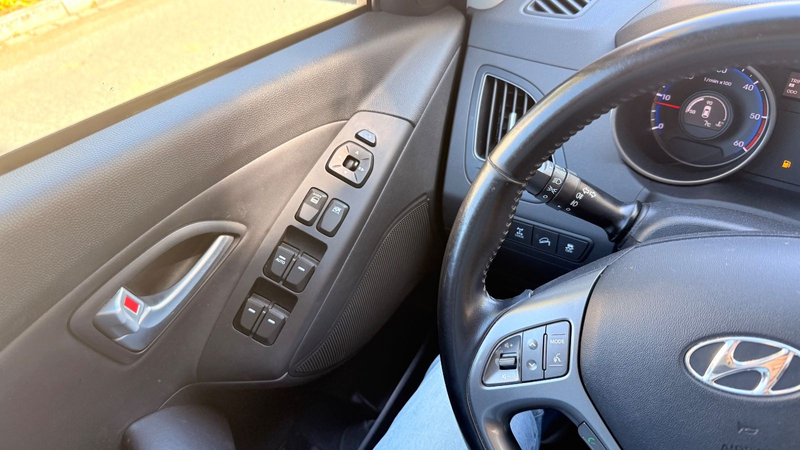 Hyundai iX35 Style AWD, 1 Hand,Navi,AHK. — photo 30