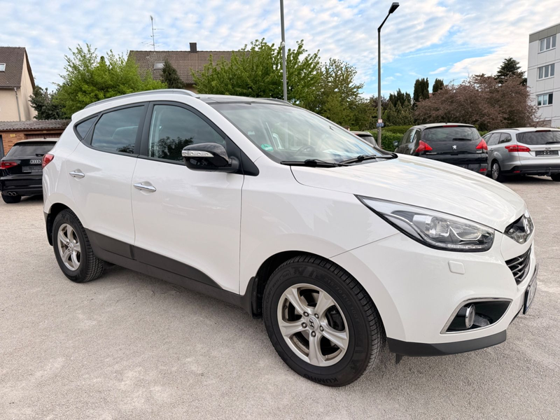 Hyundai iX35 Style AWD, 1 Hand,Navi,AHK. — photo 3