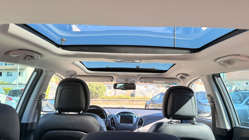Hyundai iX35 Style AWD, 1 Hand,Navi,AHK. — photo 21
