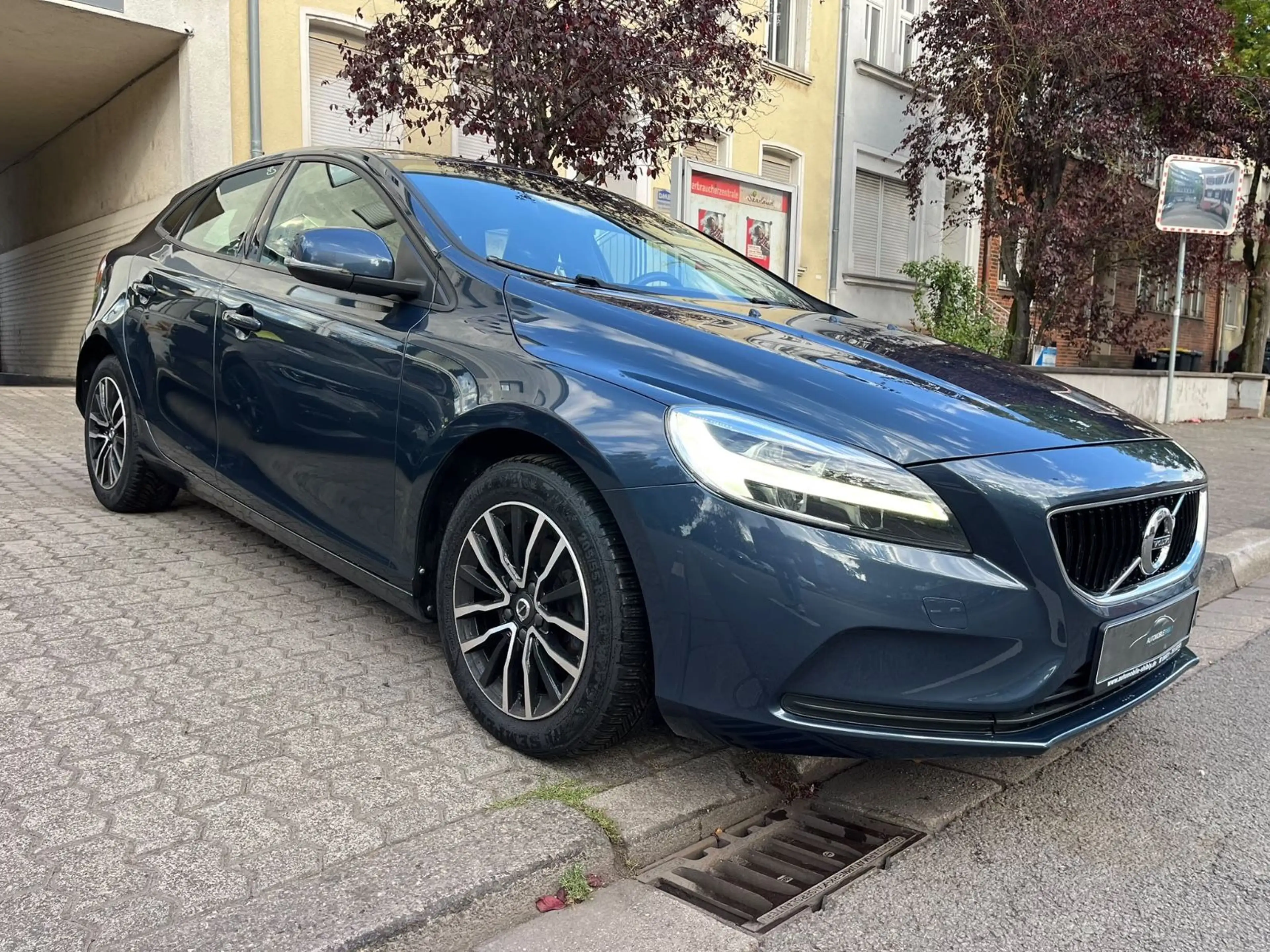 Volvo V40 D2 NAVI, LED, FACELIFT — photo 3