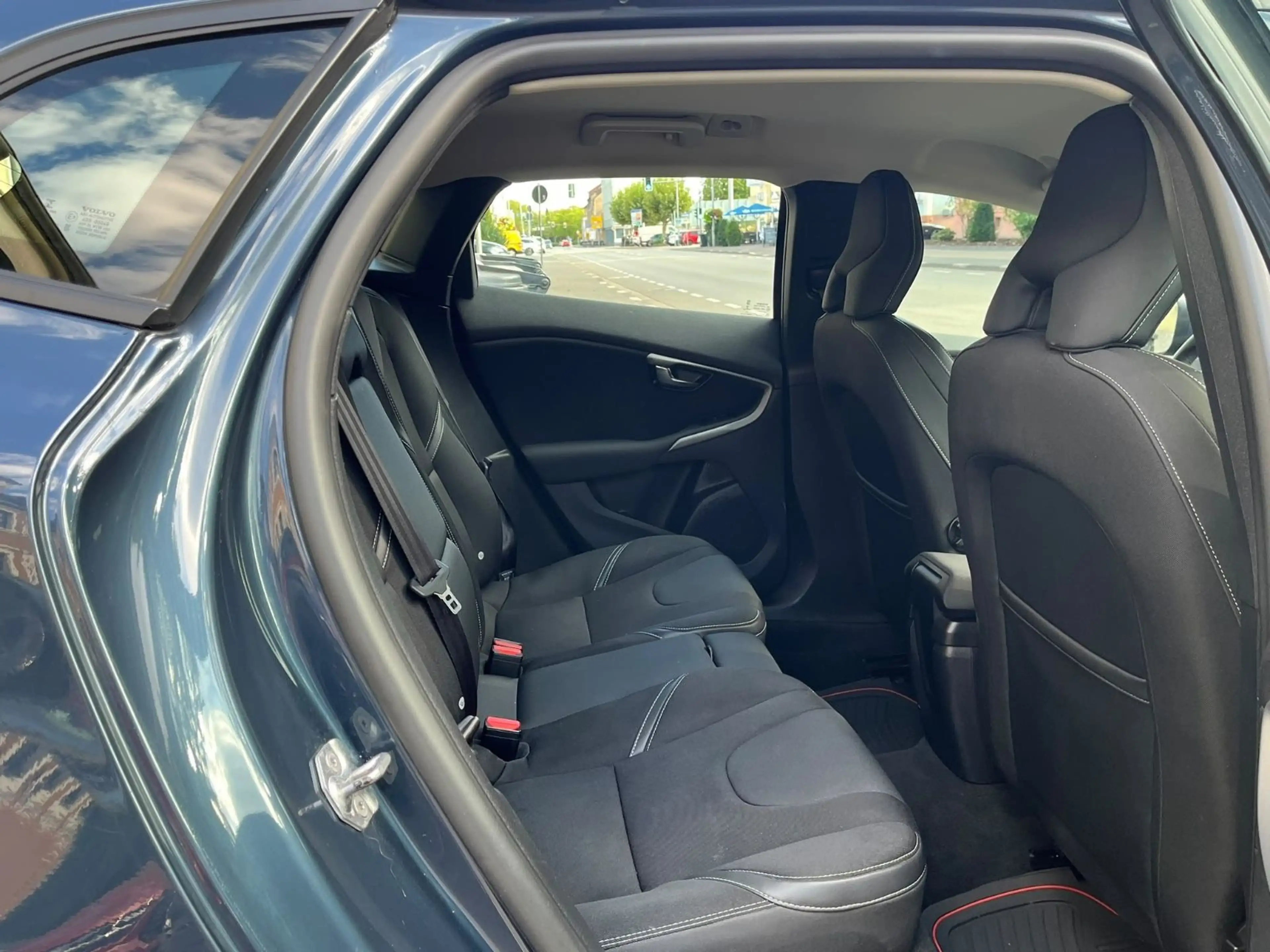 Volvo V40 D2 NAVI, LED, FACELIFT — photo 13