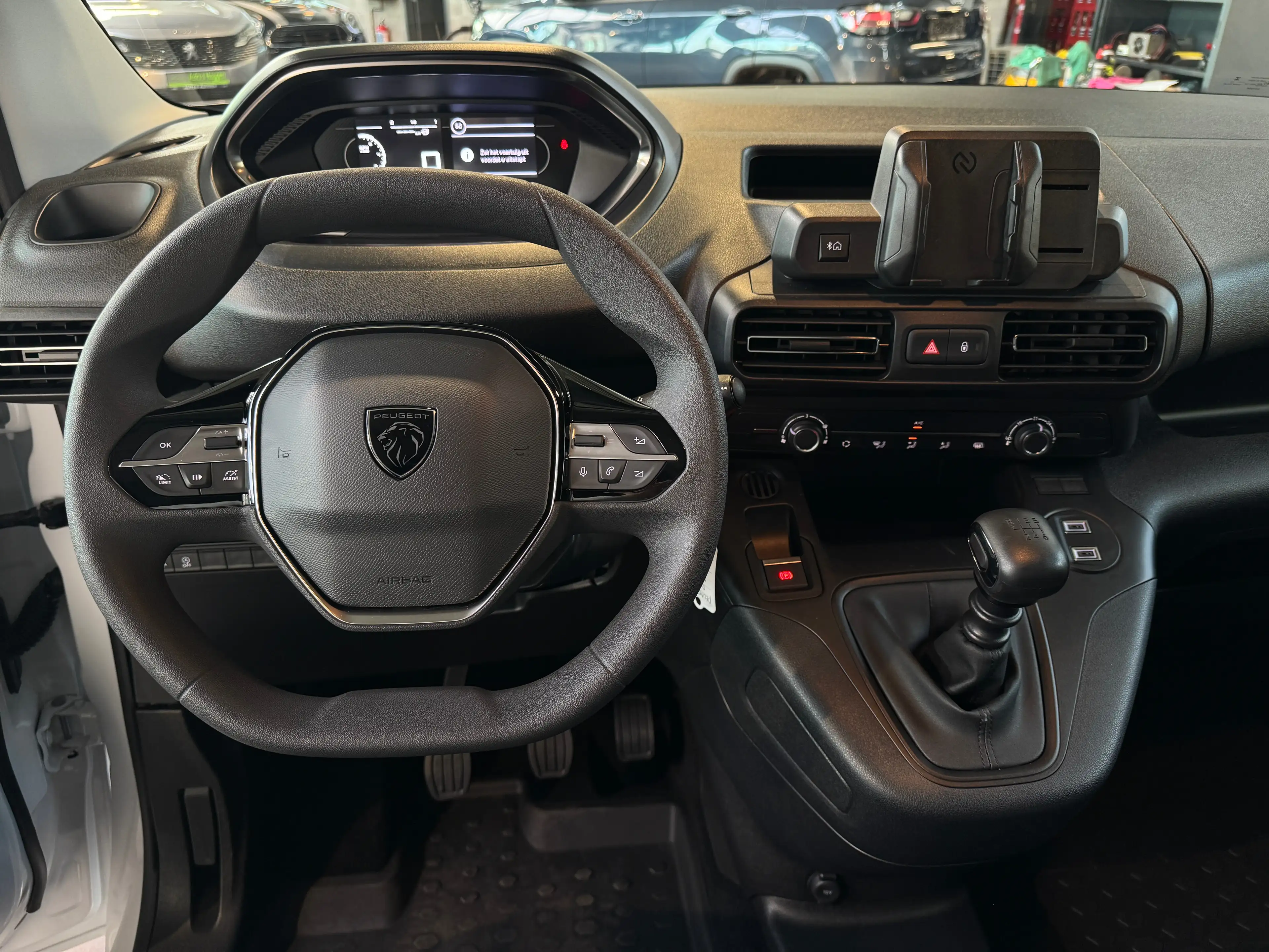 Peugeot Partner 1.2 PureTech L1 Light — photo 8