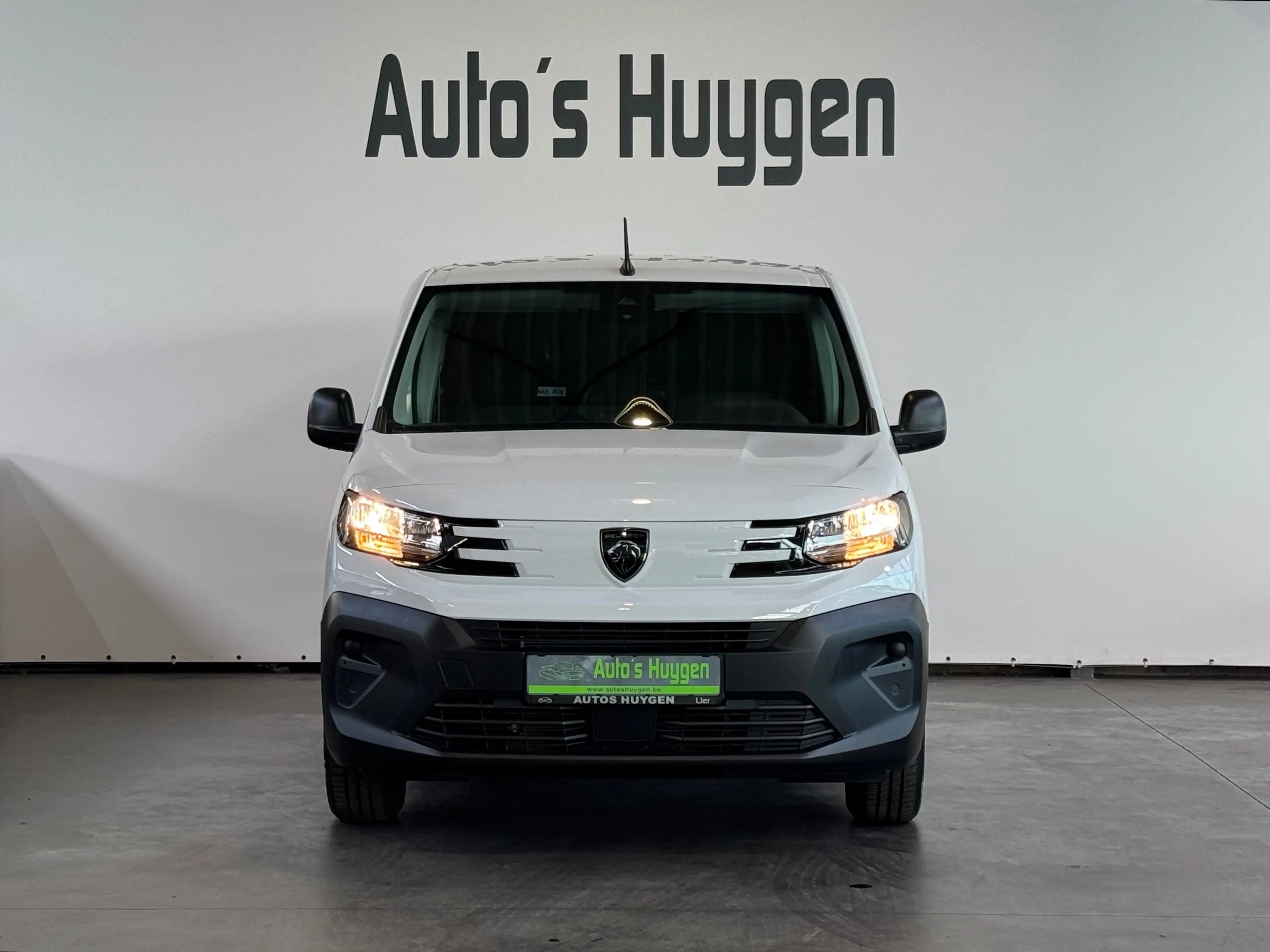 Peugeot Partner 1.2 PureTech L1 Light — photo 2