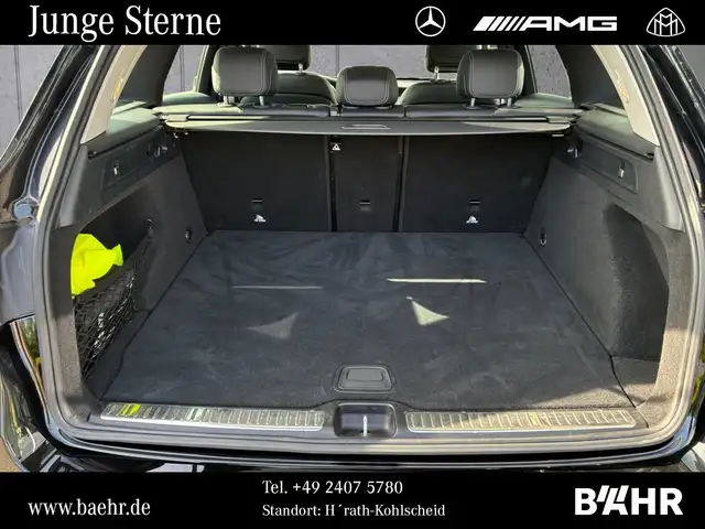 Mercedes-Benz 220 view 10
