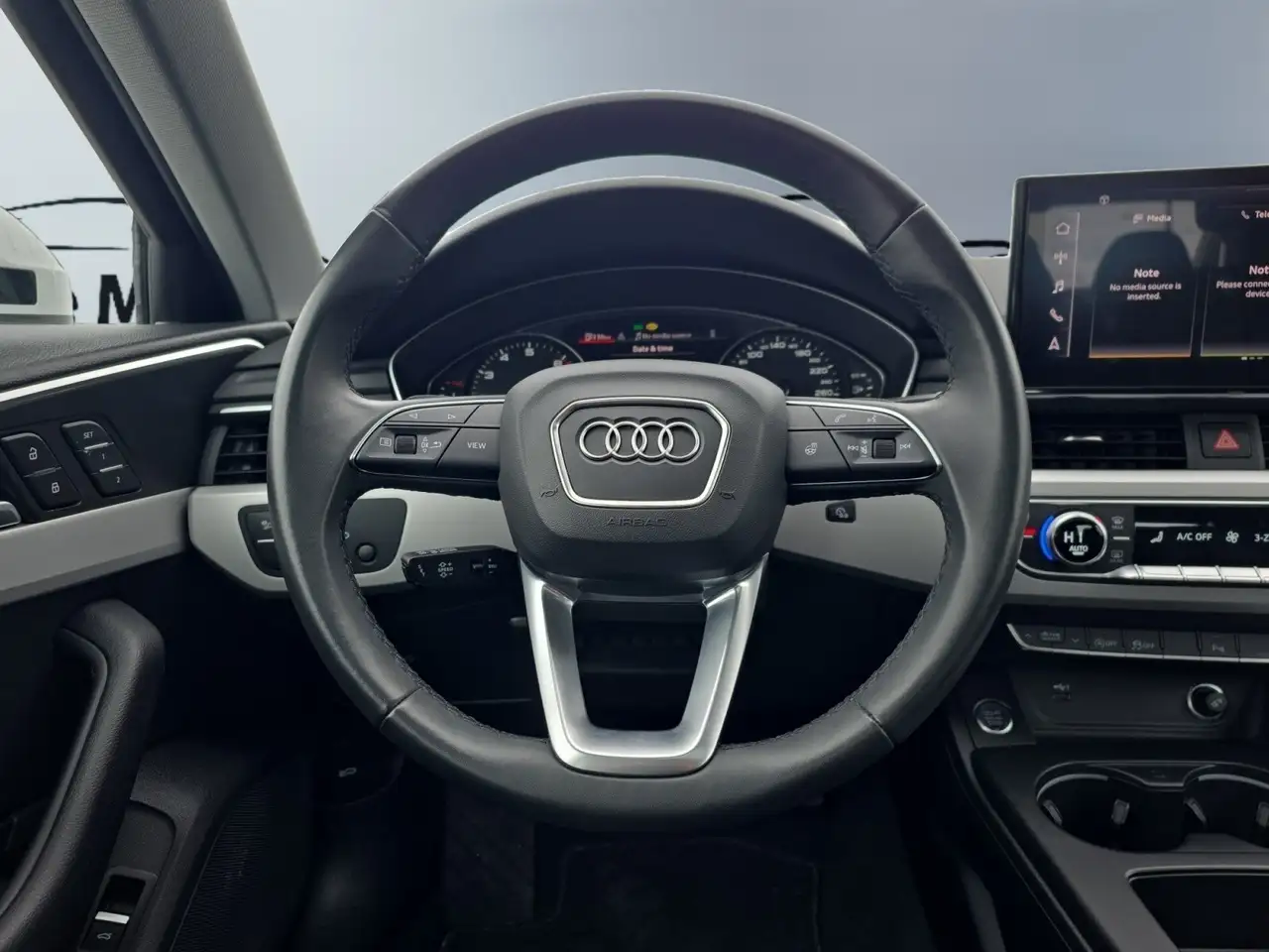 Audi A4 снимка Audi A4