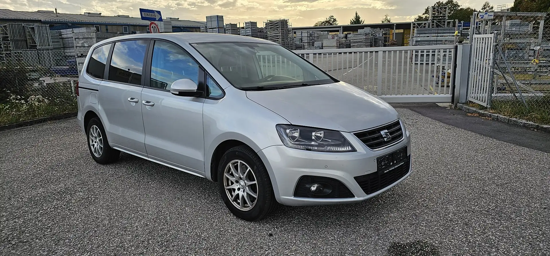 SEAT Alhambra 2,0 TDI Öamtc Pickerl bis 6/25 Silber - 1