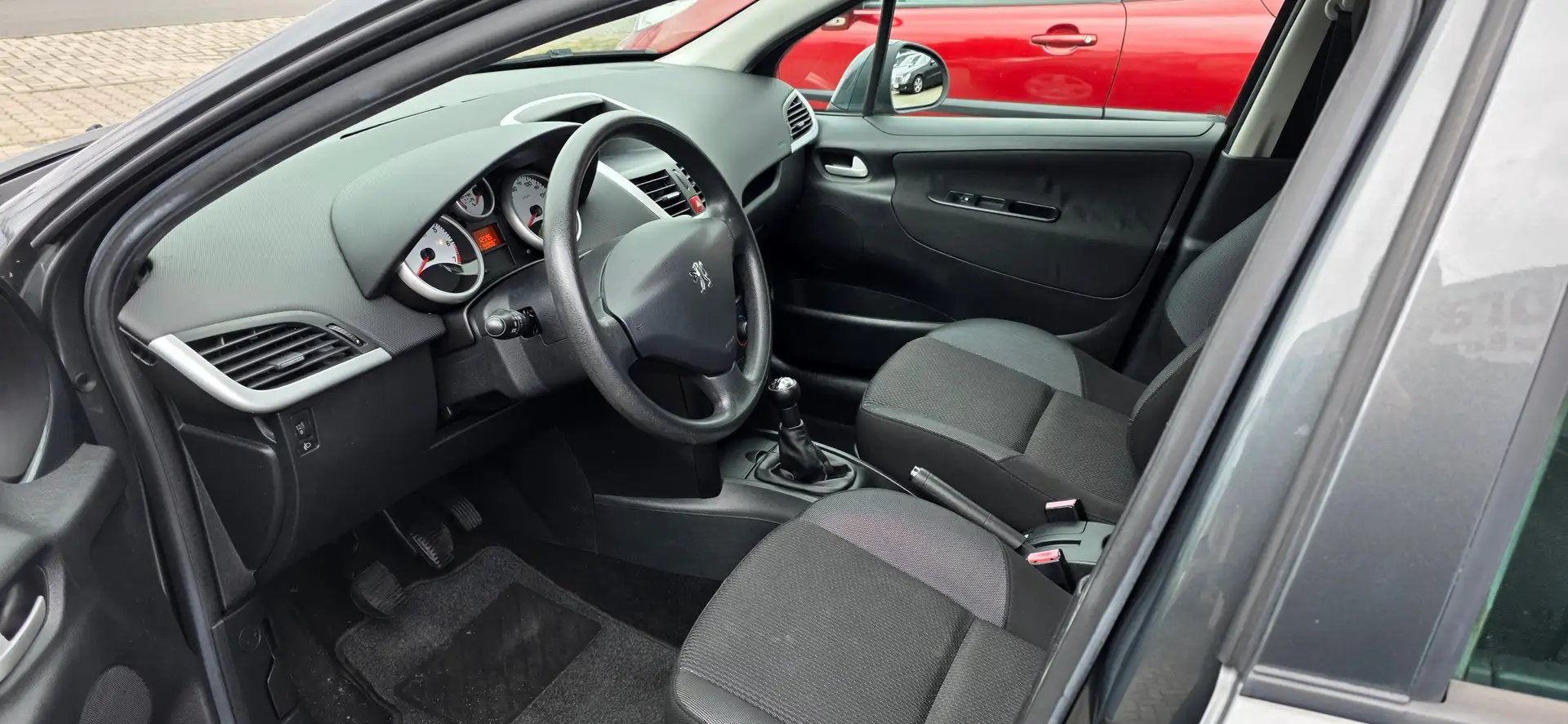 Peugeot 207 207 SW 95 VTi 1.Hand!119tkm*Panorama Grau - 2