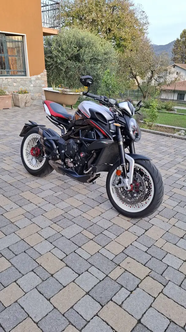 MV Agusta Dragster 800 RR Bílá - 2