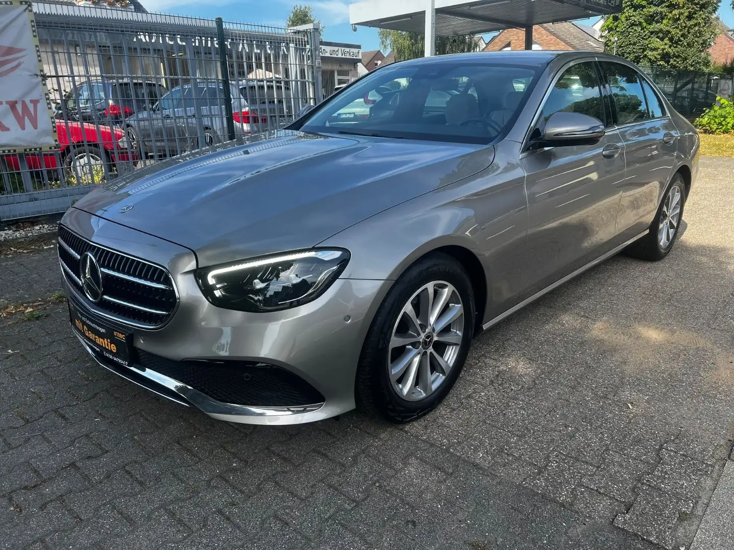 Mercedes-Benz E 200 d Avantgarde 1.HD/KAMERA/V.LEDER/PDC/NAVI Argent - 2