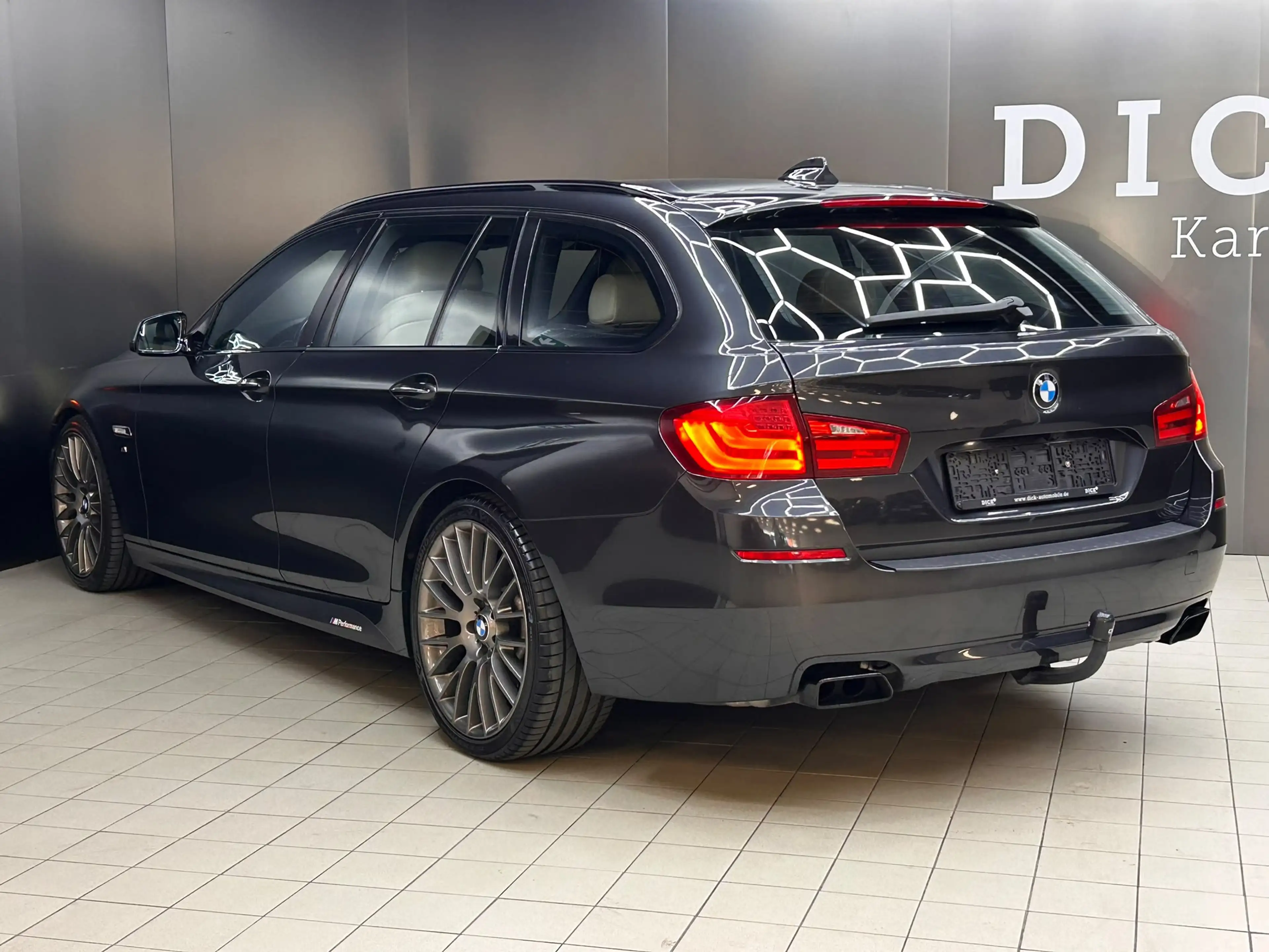 BMW 550 i M Sport SOFT+MEMO+HEAD+SHZ+NAV+KAMER+AHK+ — photo 6