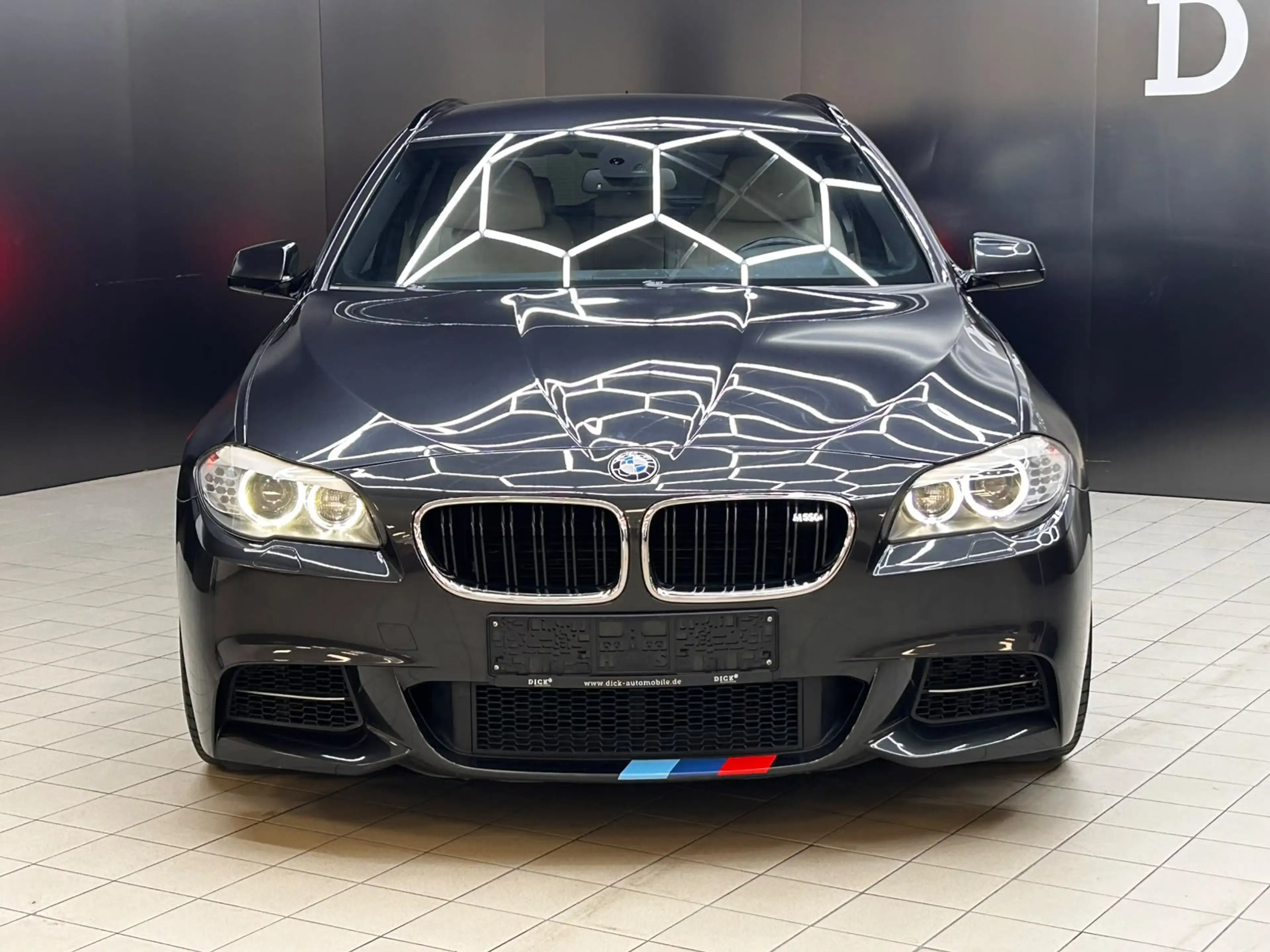 BMW 550 i M Sport SOFT+MEMO+HEAD+SHZ+NAV+KAMER+AHK+ — photo 2