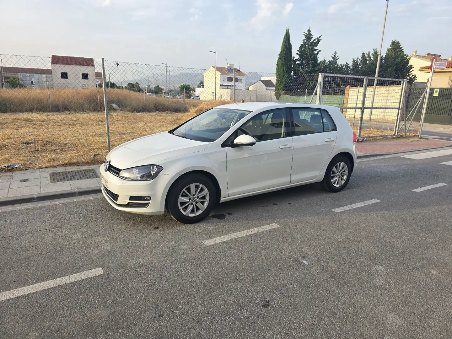 Volkswagen Golf 1.6TDI CR BMT Edition 105 Blanco - 2