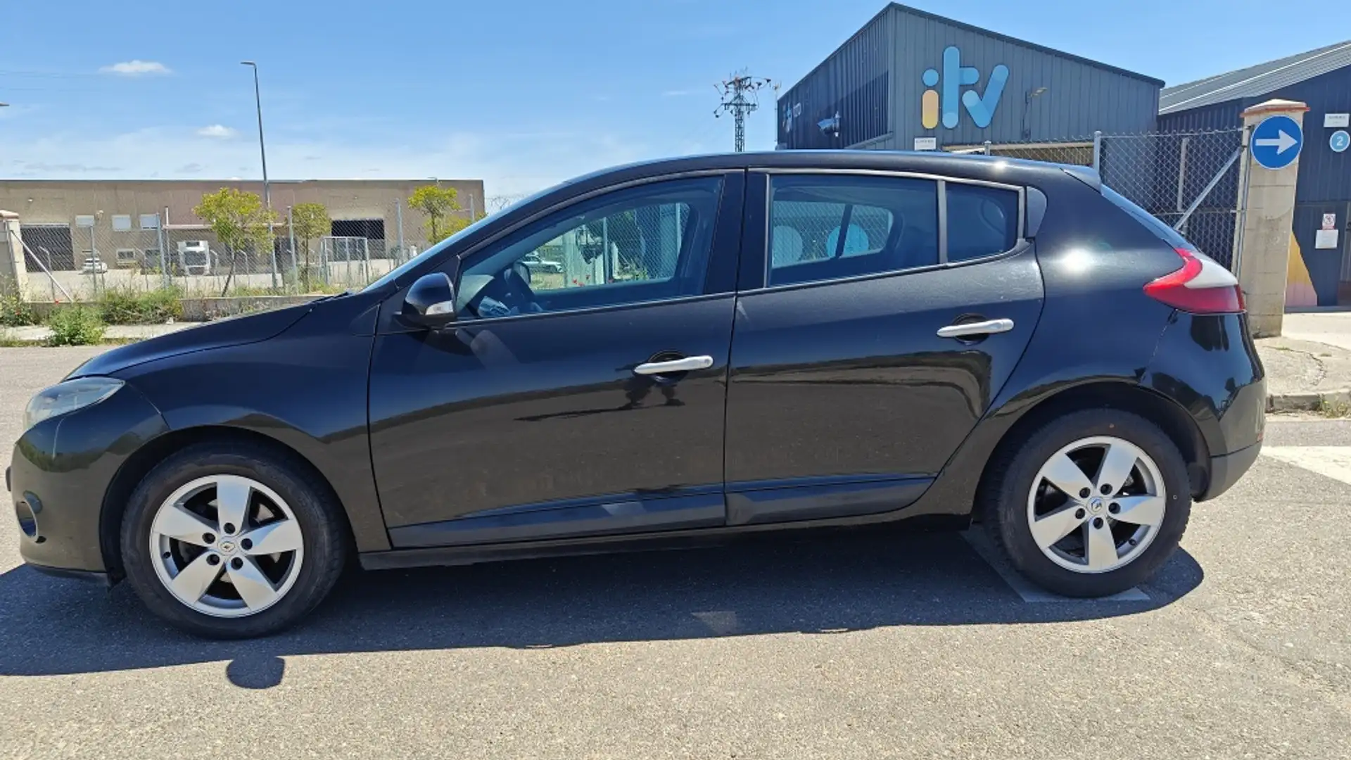 Renault Megane 1.5dCi Dynamique 105 Negro - 2