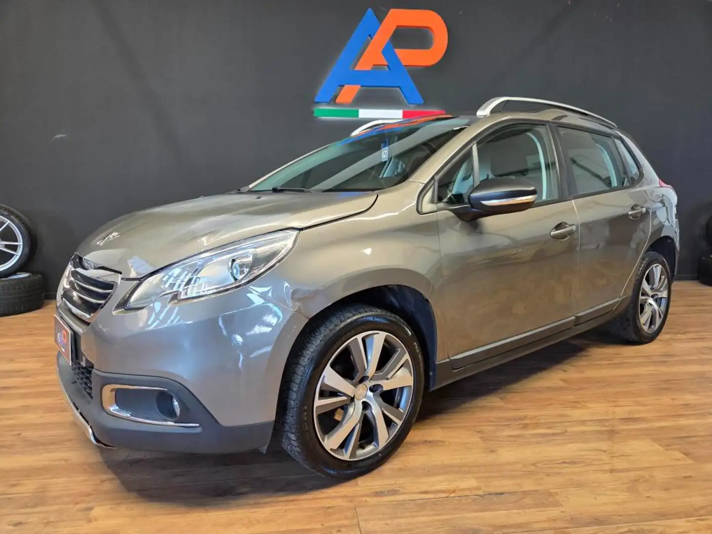 Peugeot 2008 1.6 bluehdi Active 75cv Gris - 1