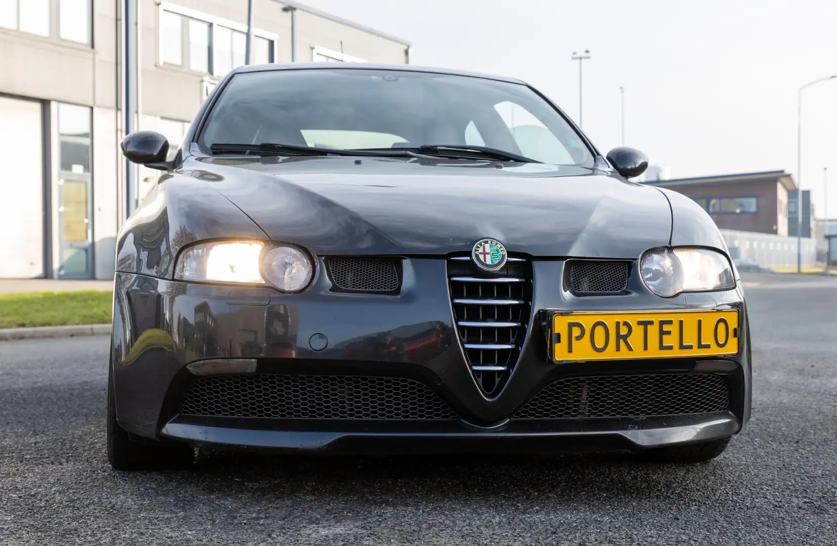 Alfa Romeo 147 3.2 V6 GTA Schwarz - 2