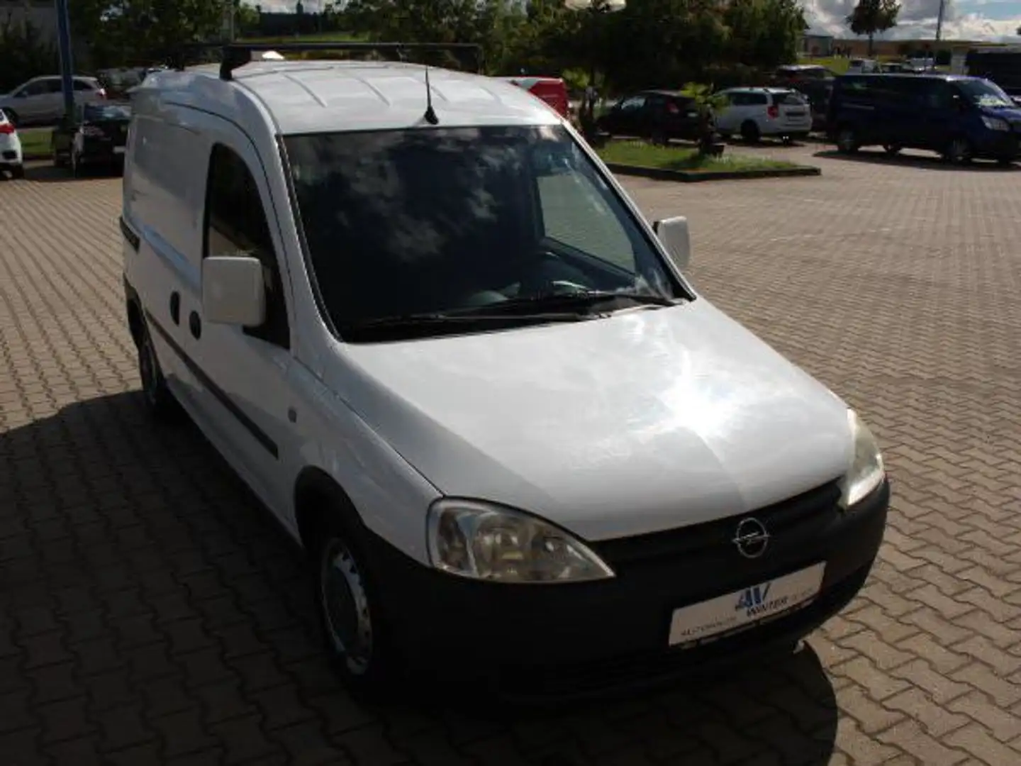 Opel Combo Corsa Combo 1.3 CDTI  DPF - BOTT-Regaleinbau Weiß - 2