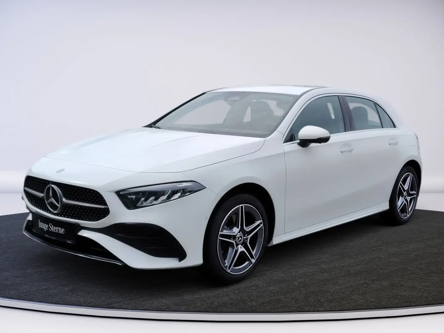 Mercedes-Benz A 250 e EQ AMG Line Weiß - 2