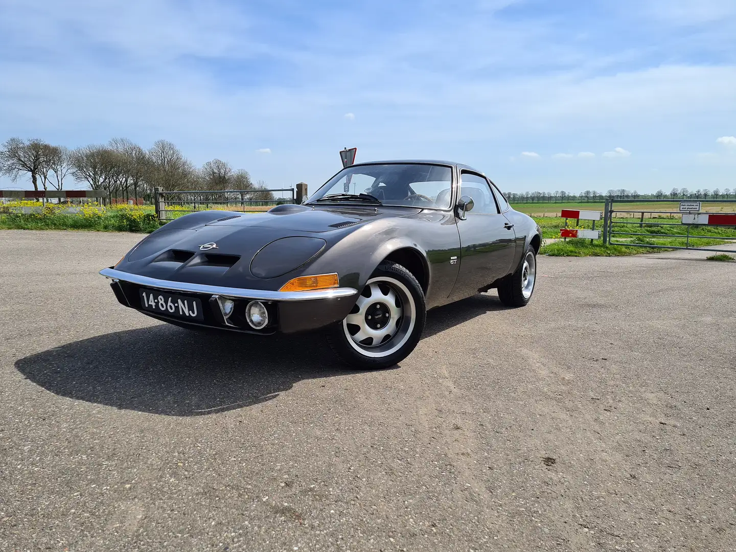 Opel GT 1900 - 2